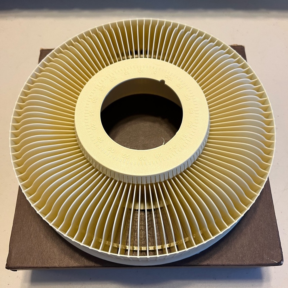 Vintage rotary Yankee 100 slide tray carrousel